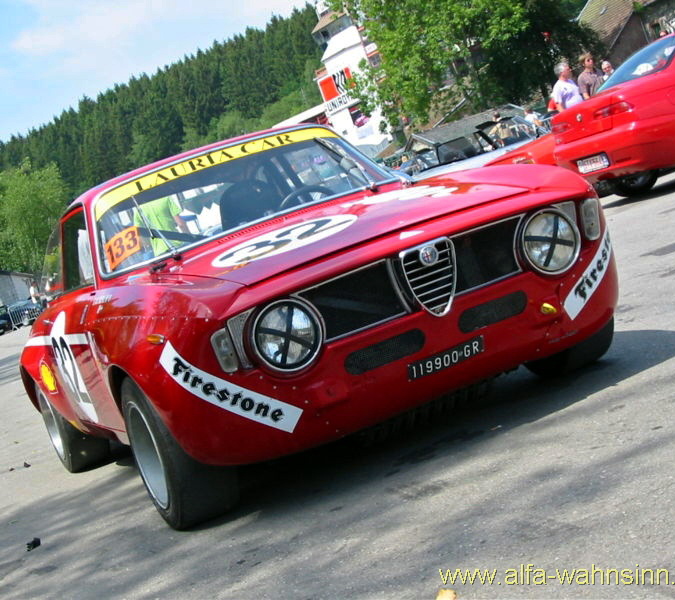 800px-Alfa_Romeo_1300_Junior_GTA_800